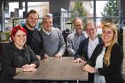 Büro-Creativ GmbH - Büro- & Objekteinrichtung - Das Team von Büro-Creativ zeigt sich in einer modernen und dynamischen Arbeitsumgebung. Mit einer klaren Ausrichtung auf innovative Bürogestaltung und ergonomische Arbeitsplatzlösungen stehen wir für Kompete