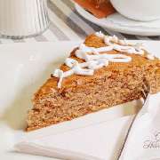 z.B. unsere mallorquinische Mandeltarte