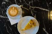 Cafe im Hugendubel - GALLERY