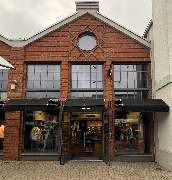 Calvin Klein Outlet - GALLERY