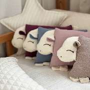 Canenya - Raumdesign für Kinder - Canenya - Raumdesign für Kinder Süße handgemachte Schaf-Kissen in verschiedenen Farben, ideal als Geschenk und Accessoire fürs Kinderzimmer