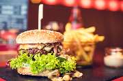 Caspari Restaurant  - Café | Bar | Restaurant - Buchholz in der Nordheide - Caspari Burger mit Pommes