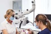 City Dentist Baden-Baden - Dr. Isolde Hommel (ehem. Dr. Isolde Schöpflin) - Behandlung in der Zahnarztpraxis City Dentist Baden-Baden - Dr. Isolde Schöpflin