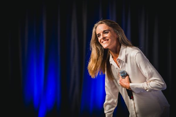 Corina Ramona Ratzel - Speaker - Performance