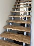 D.S. Rund ums Holz - treppe eiche aufgesattelt (2).jpg