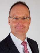 Daniel Baumann, Finanzagenturleiter und Selbstständiger Finanzberater für die Deutsche Bank - GALLERY