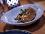 Das Blümchen | Restaurant Friedrichshafen - Gefüllter Pilz mit Kräutern als Tapasgericht im Restaurant Das Blümchen Friedrichshafen.