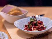 Das Blümchen | Restaurant Friedrichshafen - Tapasgericht mit getrockneten Tomaten und Pesto im Restaurant Das Blümchen Friedrichshafen.