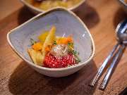 Das Blümchen | Restaurant Friedrichshafen - Vegetarische Schwarzwald Tapas mit Gemüse und Pastinaken im Restaurant Das Blümchen Friedrichshafen.