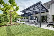 Das Glasbauzentrum - First Class Living - Terrassendach mit Lammellen