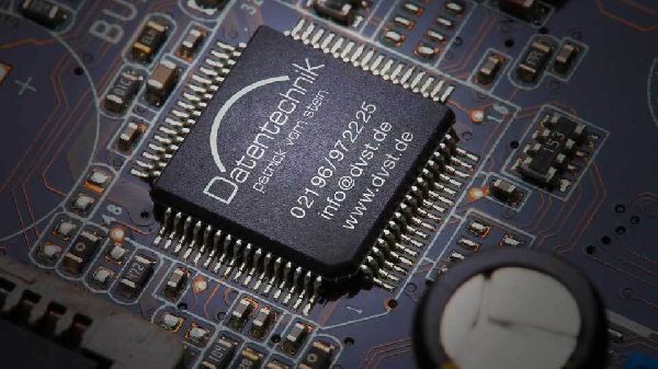 Datentechnik vom Stein - GALLERY
