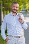 DEVK Versicherungen: Andre Blau - GALLERY