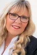 DEVK Versicherungen: Astrid Kaiser - GALLERY