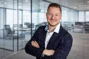 DEVK Versicherungen: Michael Malath-Malath - GALLERY