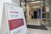 DIAKOVERE Medizinisches Versorgungszentrum GmbH - Eingang im Atrium des DIAKOVERE Henriettenstifts an der Marienstraße