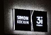 DIE2 Werbung+Marketing GmbH - Lichtwerbung: LED Firmenschild an Aussenfassade aus Acryl. Produziert von DIE2 Werbung+Marketing aus Quickborn, in Schleswig-Holstein.