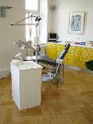Dr. Soheyl Sigari | Praxis für Funktionskieferorthopädie | Kieferorthopädie für Kinder und Erwachsene in München - Behandlungszimmer_ Praxis für Funktionskieferorthopädie | Kieferorthopädie für Kinder | Dr. Soheyl Sigari | München | Haidhausen