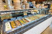 E-Center Cohrt in Cadenberge - Salatbar
In unserer Salatbar finden Sie eine vielfältige Auswahl frischer und knackiger Zutaten, um Ihren eigenen perfekten Salat zu kreieren. Ganz nach Ihrem Geschmack und Ihren individuellen Vorlieben können Sie aus einer 
