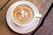 E-Center Cohrt in Cadenberge - Tchibo-Shop
Beim Rösten von Kaffee entstehen rund 800 Kaffee-Aromen, entsprechend ist Tchibo-Kaffee ein grandioses Fest für die Geschmacksknospen. Ob ganze Bohne, gemahlen, als Pad oder als Kapsel, ob Espresso oder Crema – i