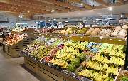 Edeka Burgdorf in Sittensen - Obst und Gemüse
Ein Bisschen knackiges Gemüse zur Mahlzeit und frisches Obst für den kleinen Hunger zwischendurch.

Bei uns finden Sie ein reichhaltiges Angebot an Vitaminbomben. Dabei achten wir natürlich auf gute Qualität u