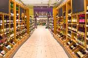 EDEKA Center Bock-Lühmann in Wittingen - SPIRITUOSEN UND SEKT
In unserer Spirituosen-Abteilung findest du Weine aus aller Welt. Verschiedene Weiß- und Rotweine haben wir genauso wie Rose-Weine im Sortiment. Regionale Lieferanten wie die Diesdorfer Mostere