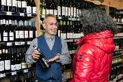 Edeka Heinzinger - Weine und Spirituosen
Bei uns erhalten Sie eine große Auswahl an nationalen sowie auch internationalen Weinen.

Des Weiteren arbeiten wir mit regionalen Bier-Lieferanten – wie Müllerbräu – zusammen, um für unsere Kunden ein umfassendes 
