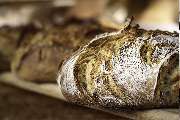 Edeka Schmidt in Kloster-Lehnin - BAKE OFF 
In unserem Bake Off finden Sie alles, was das Herz begehrt. Wir haben Brot, Brötchen, Brezeln und Baguettes im Angebot. Für heiße Snacks bieten wir Ihnen Pizzabrötchen oder lecker Hotdogs an.