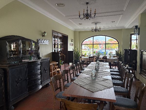 Eibhof Jaeger - GALLERY