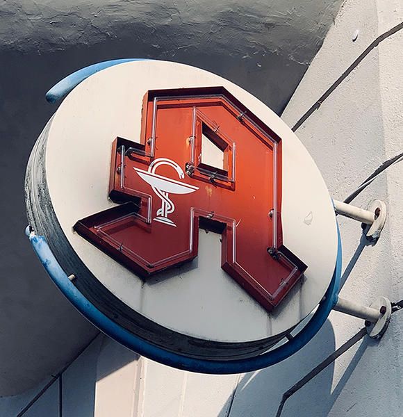 Einhorn-Rats-Apotheke - Aussenansicht der Einhorn- …