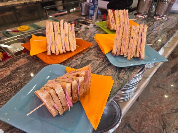 Eiscafe Venezia Roding - GALLERY