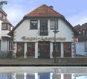 Engel-Apotheke - Aussenansicht der Engel-Apotheke