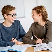 Erste Nachhilfe Krefeld-Fischeln - Mit den Kursen bei Erste Nachhilfe Krefeld-Fischeln erfolgreich das Abitur oder den Mittleren Schulabschluss (MSA) absolvieren!