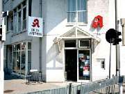 Eulen-Apotheke - Aussenansicht der Eulen-Apotheke