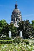 Evangelische Christuskirche - Evangelische Kirchengemeinde Mainz Innenstadt - Die Christuskirche wurde nach nur siebenjähriger Bauzeit 1903 auf der Kaiserstraße eingeweiht. Dieser neue Pracht-boulevard markierte den Übergang zwischen Alt- und Neustadt. In