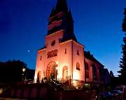 Evangelische Gedächtniskirche Bad Homburg-Kirdorf - Evangelische Gedächtniskirchengemeinde Bad Homburg - Die Gedächtniskirche im Bad Homburger Stadtteil Kirdorf ist eine Stiftung des Homburger Ehepaars Johann Georg und Katharina Dippel und wurde 1912-1913