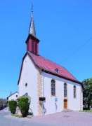 Evangelische Kirche Bubenheim - Evangelische Kirchengemeinde Bubenheim / Engelstadt - 2016 außen renovierte kleine barocke Dorfkirche, besonders ist die Ausmalung des Triumphbogens.