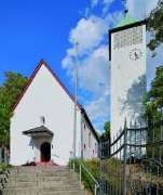 Evangelische Kirche Dalheim - Evangelische Kirchengemeinde Dalheim - Die Kirchengemeinde ist mit ihrem „freien Platz“ vor der Kirche geschichtlich mit dem Ortszentrum verbunden.