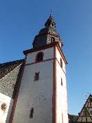 Evangelische Kirche Neustadt - Evangelische Kirchengemeinde Neustadt im Odenwald - Die Kirche in Neustadt datiert sich an ihrem Turmeingang 1480. In der Zeit des 17./18.Jahrhunderts wurde die Kirche zu klein und in größeren Umbauarbeiten vergrößert. Dabei