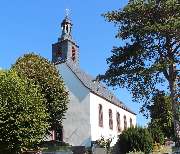 Evangelische Kirche Ober-Ramstadt - Evangelische Kirchengemeinde Ober-Ramstadt - Ober-Ramstadts evangelische Kirche wurde 1717 nach Plänen von Louis Remy de la Fosse im Stil des Barock erbaut. Dieser stand in Diensten des Landgrafen Ernst Ludwig von Hesse