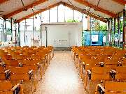 Evangelisches Gemeindezentrum Emmaus - Evangelische Emmausgemeinde Eppstein - Jerusalem ohne Mauern (Sach. 2,ff) ist der Grundgedanke dieses multifunktionalen Gemeindezentrums (Eröffnung 1997).
