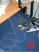 Fachkraft für Arbeitssicherheit und Brandschutz - Elektrokabel