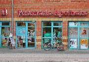 Fasanerie-Apotheke - Aussenansicht der Fasanerie-Apotheke