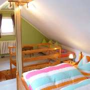 das Schlafzimmer bietet Platz für bis zu 4 Personen