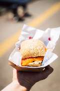 Fishbar | Originale Hamburger Fischbrötchen an den Landungsbrücken - GALLERY