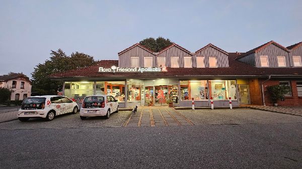 Flora-Friesland-Apotheke - Aussenansicht der Flora …