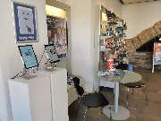 Freie Presse Shop - Beratungsplatz und Möglichkeiten zum Testen am Gerät.