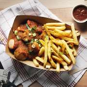 Fritten Currywurst