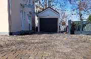 Gartengestaltung - Gartenbau Wimmer GmbH in München - Steinzufahrt | Gartenbau Wimmer GmbH in München
