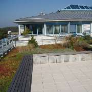 Dachbegrünung mit Gartengestaltung Soeder