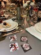 Geschlossene Gesellschaft - Geschlossene Gesellschaft Geselligkeit und Genuss – Gäste erleben Sushi und erlesene Weine bei Geschlossene Gesellschaft von Wulf Mey in Hamburg.